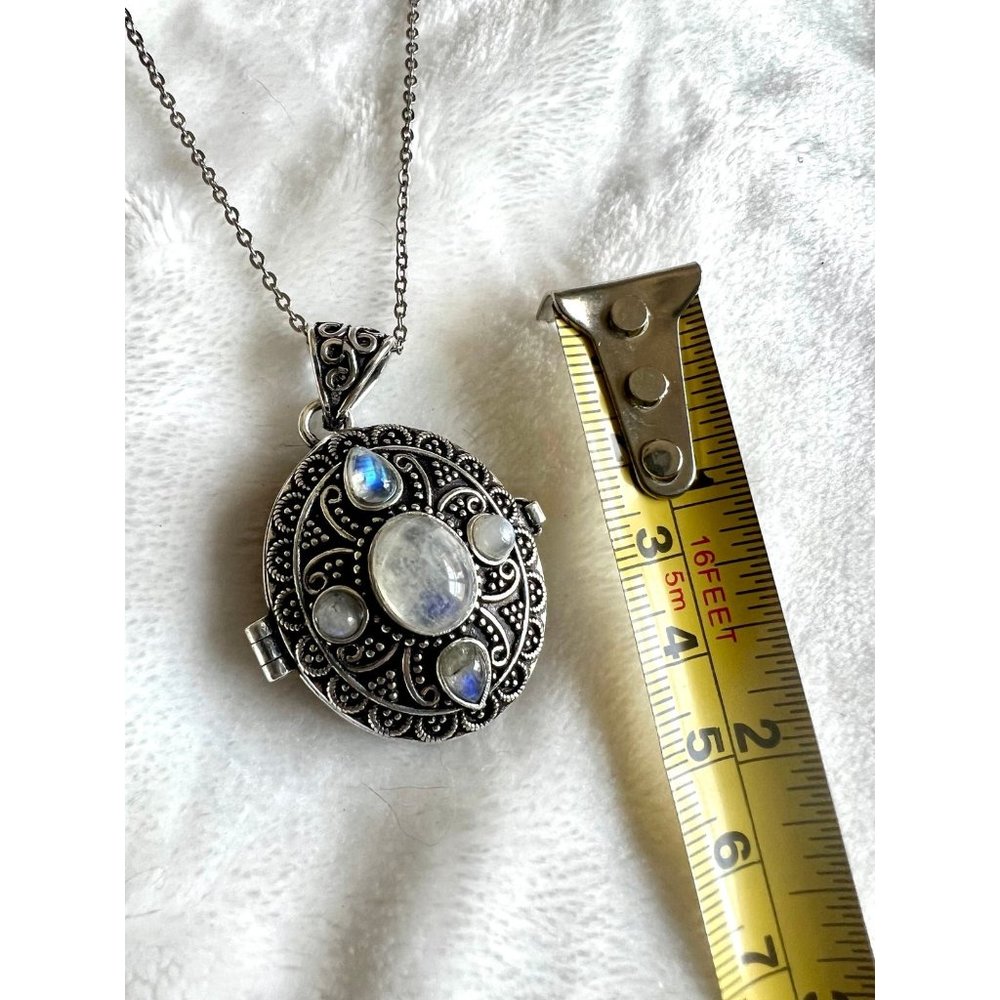925 Vintage Style Rainbow Flash Moonstone POISON Locket Pendant Necklace - Picture 3 of 12